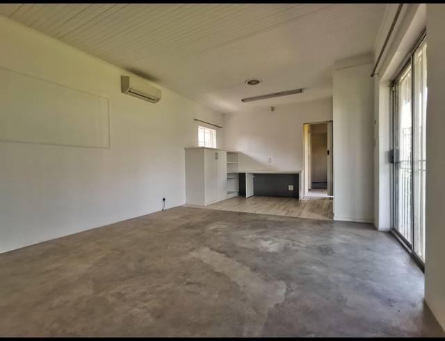 350M² OFFICE TO LET IN FRANKLIN ROOSEVELT PARK